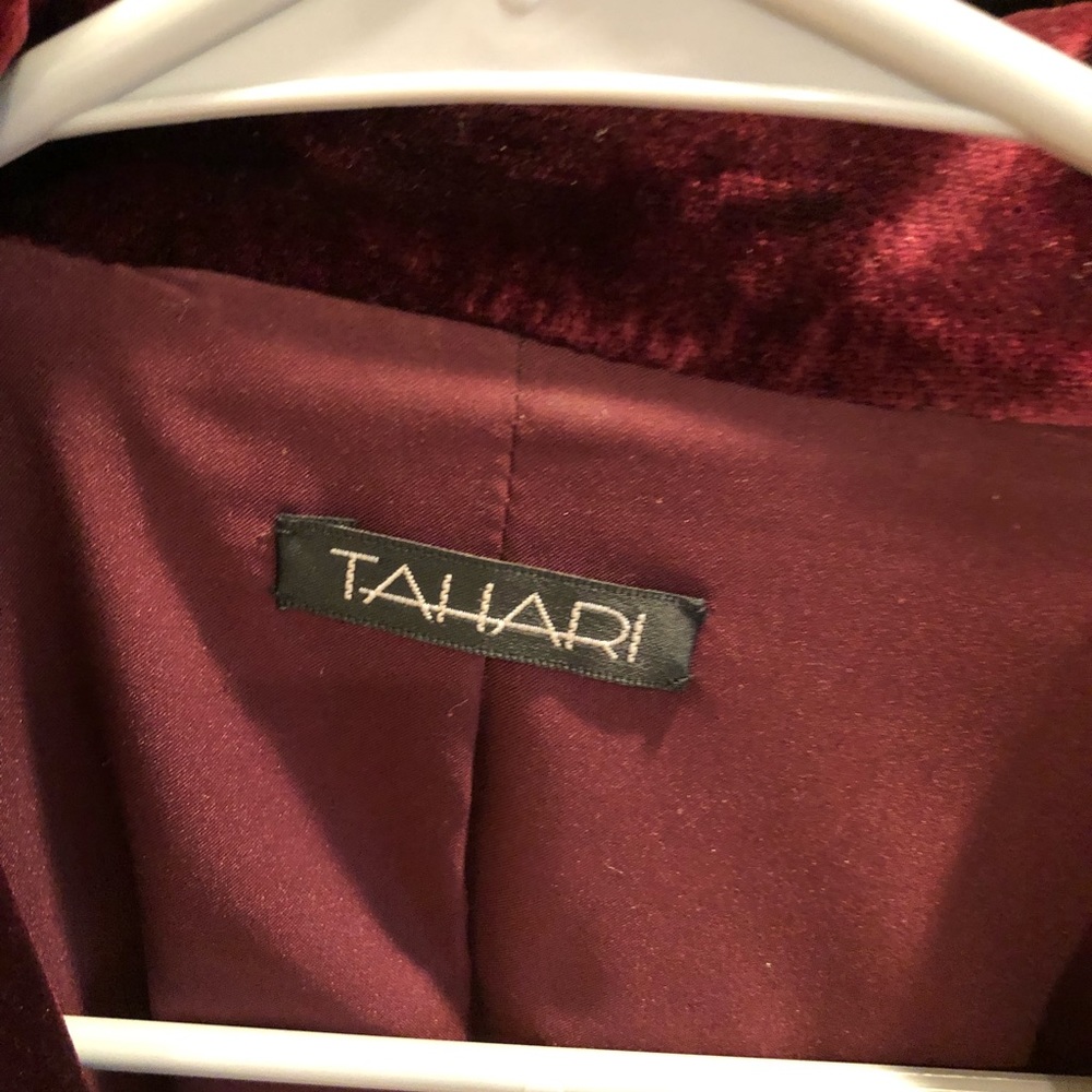 Blazer - Picture 3 of 4